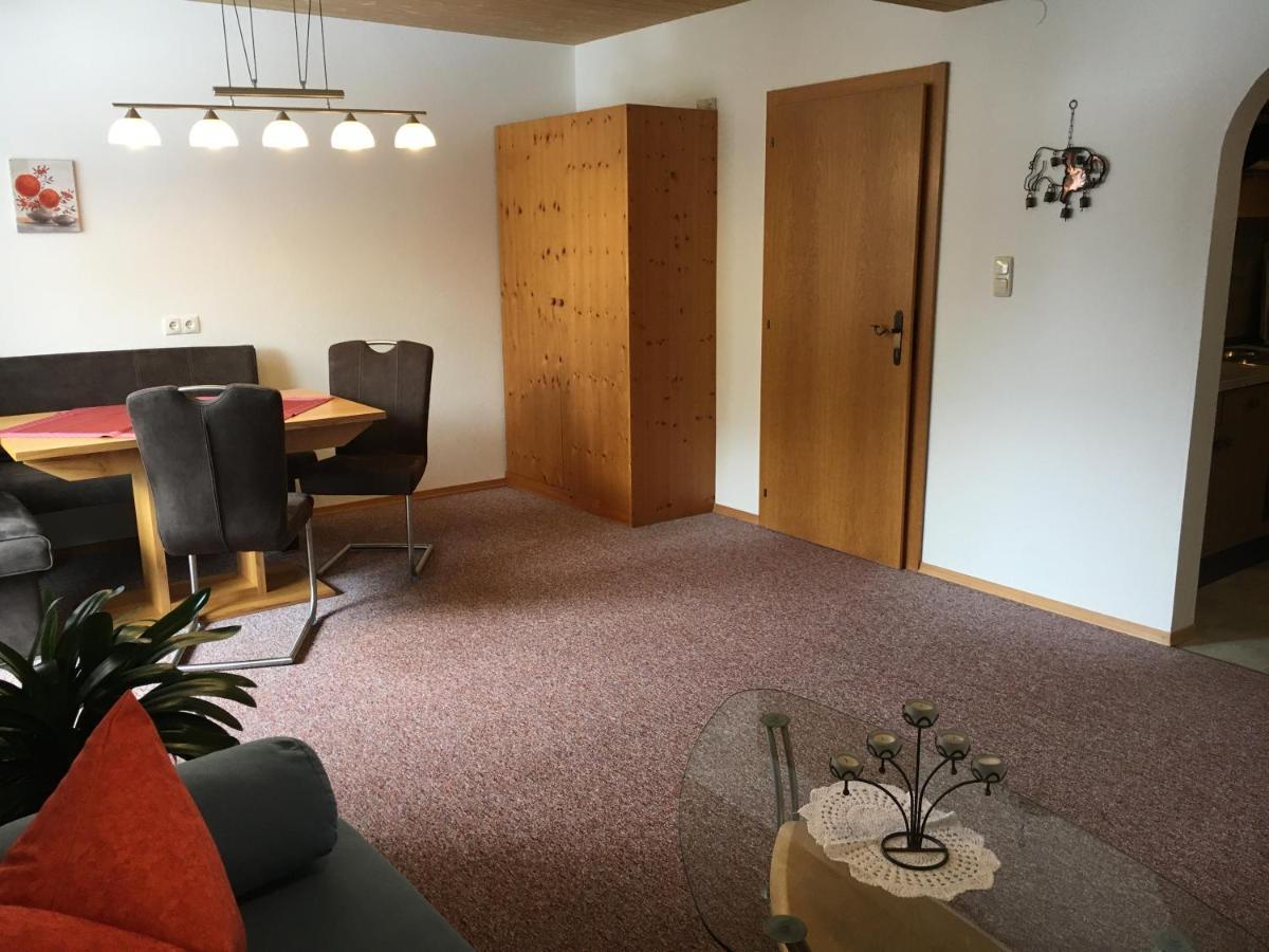 トゥクスHaus Erlerアパートメント エクステリア 写真